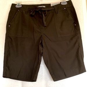 🌼NWT Ann Taylor Brown Bermuda shorts